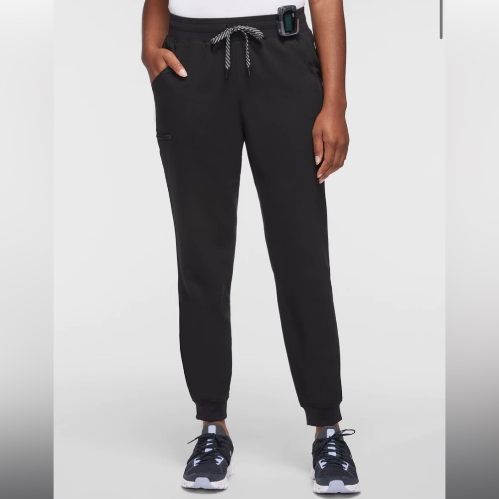 Jaanuu scrub joggers (2 pairs)